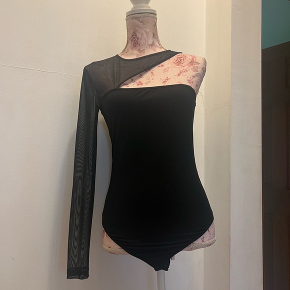 Elodie Black Sheer Sleeve Bodysuit - Picture 2 of 5